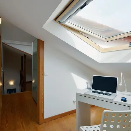 Feels Like - Alfama Duplex Apartment